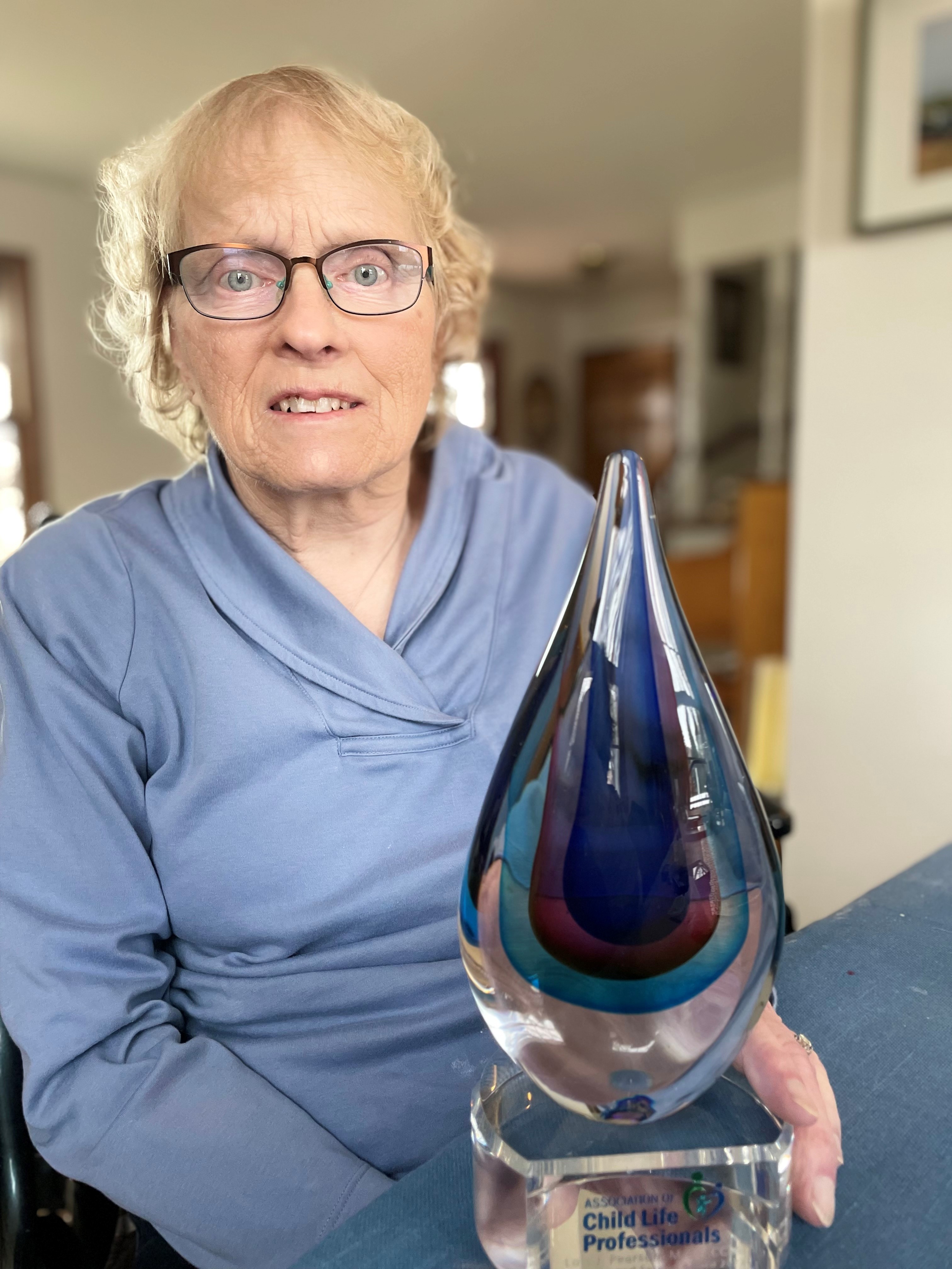 Lois with Award